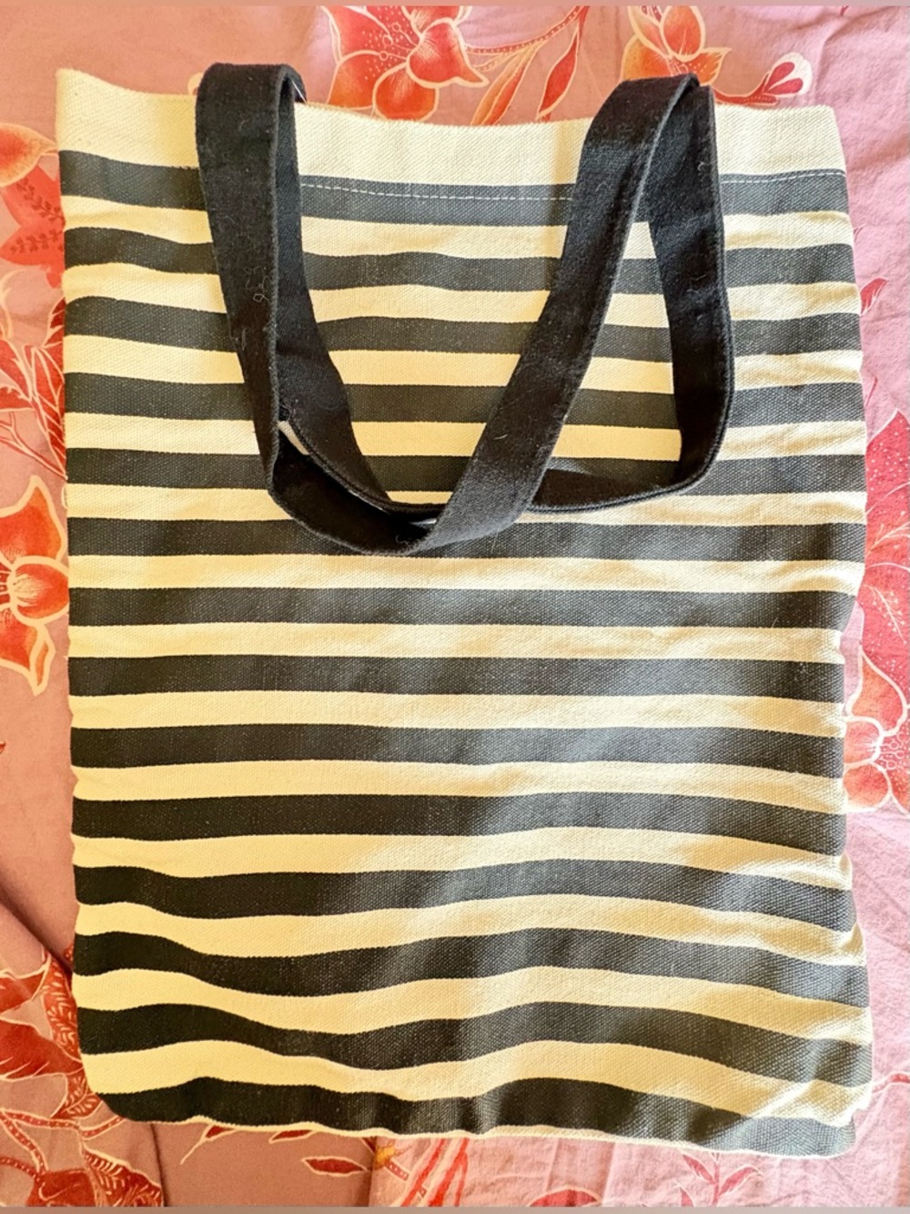 Andy Warhol Banana Canvas Tote Bag in Yellow and Black Striped - Picture 4 of 4